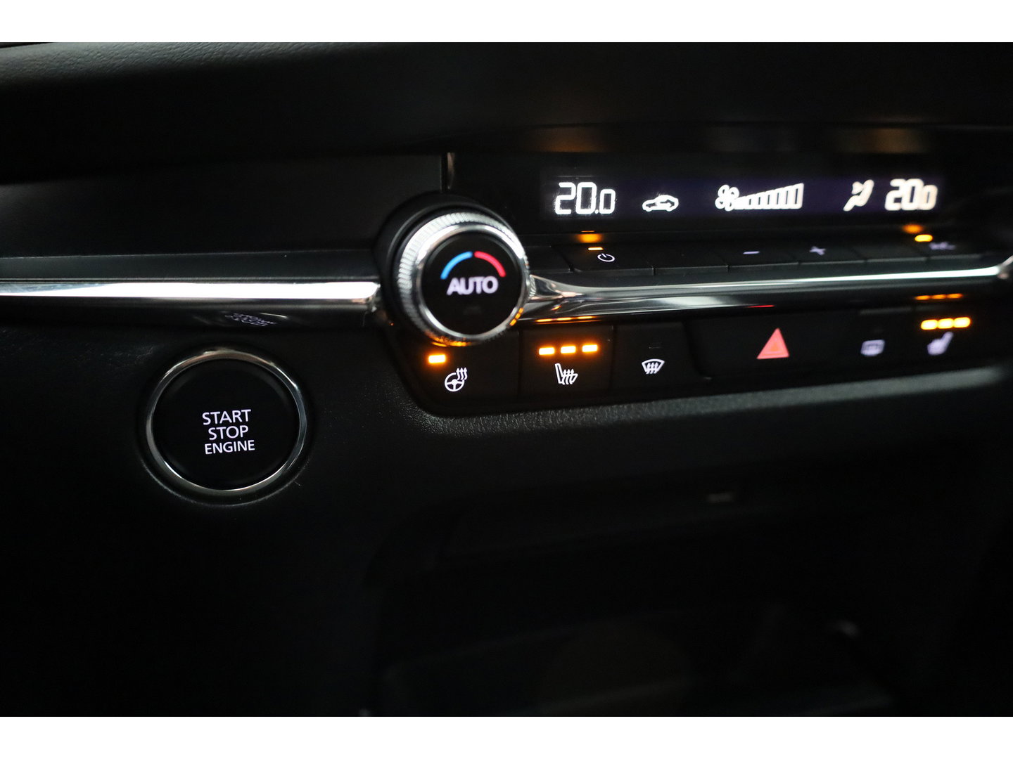 Mazda CX-30 2.0 e-SkyActiv-G M Hybrid Comfort | Rijklaar! | Adapt. Cruise | HUD | Bose | 360cam | Stoel- stuurverw. | Trekhaak | Apple CarPlay