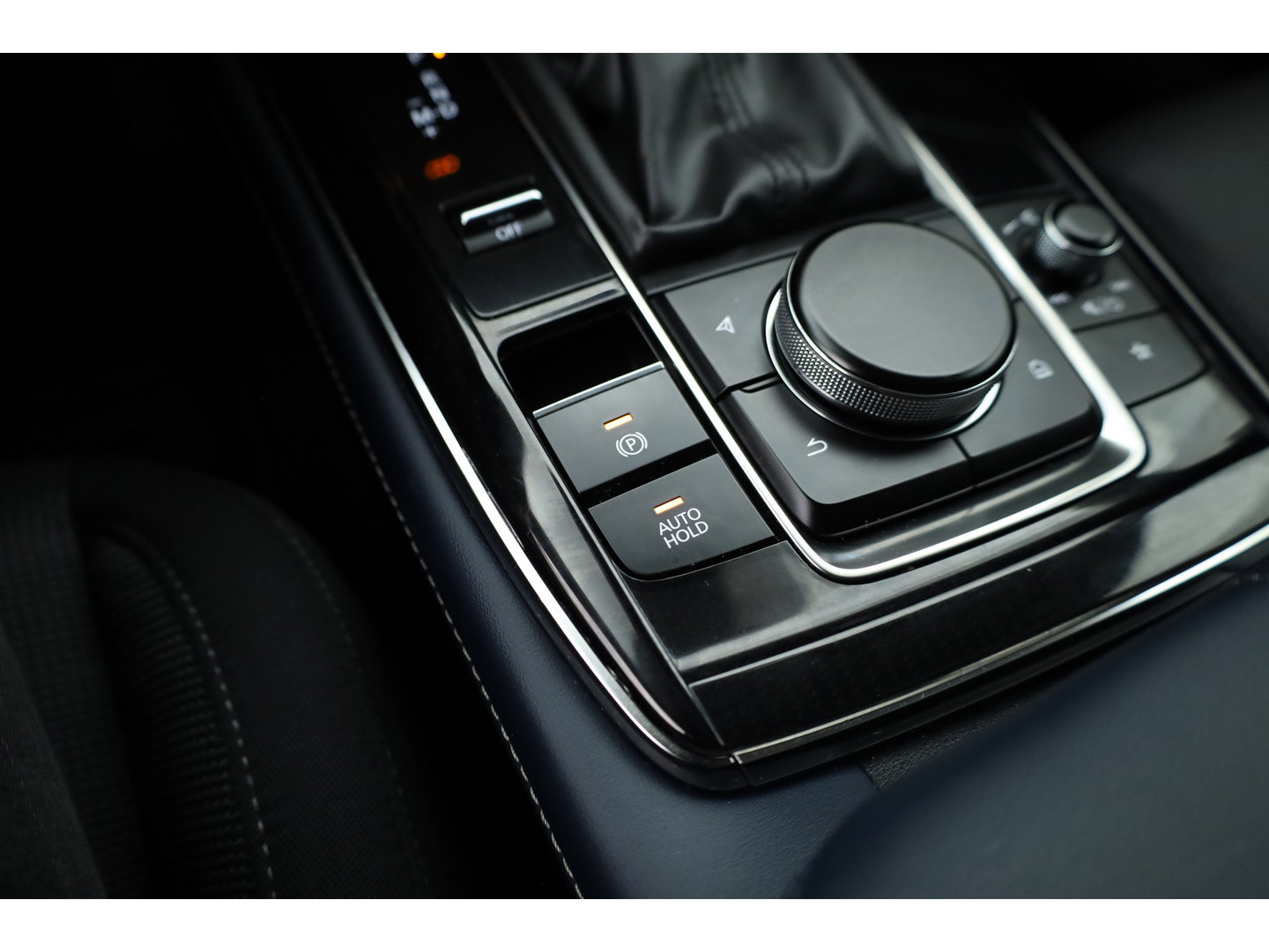 Mazda CX-30 2.0 e-SkyActiv-G M Hybrid Comfort | Rijklaar! | Adapt. Cruise | HUD | Bose | 360cam | Stoel- stuurverw. | Trekhaak | Apple CarPlay