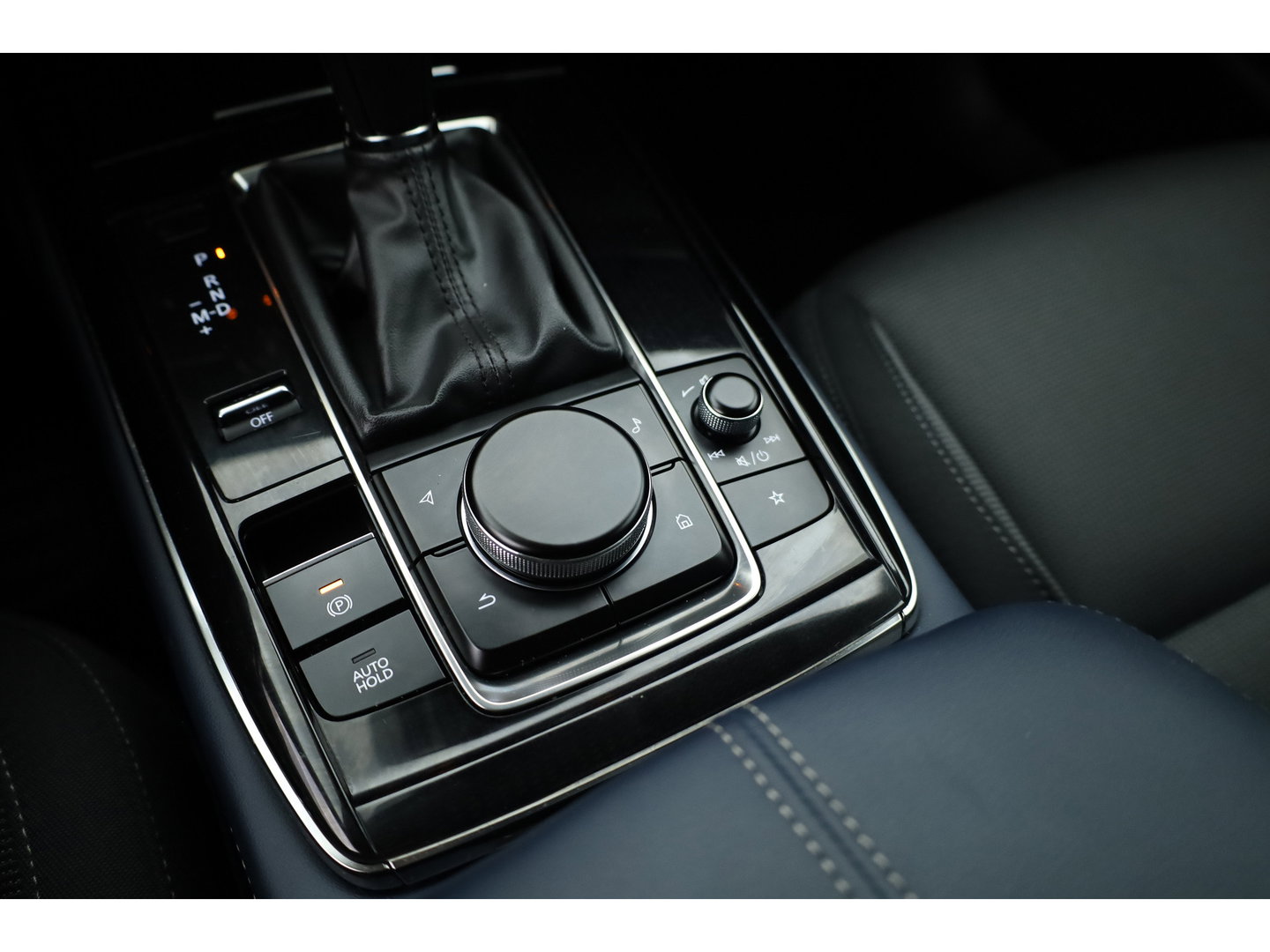 Mazda CX-30 2.0 e-SkyActiv-G M Hybrid Comfort | Rijklaar! | Adapt. Cruise | HUD | Bose | 360cam | Stoel- stuurverw. | Trekhaak | Apple CarPlay