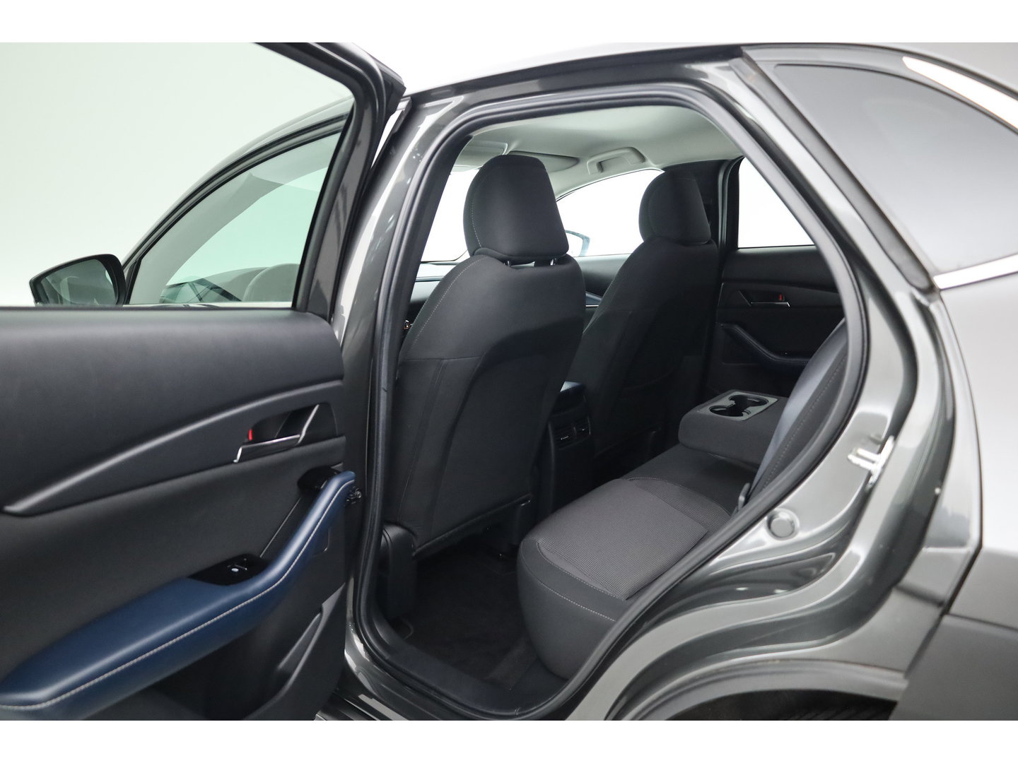 Mazda CX-30 2.0 e-SkyActiv-G M Hybrid Comfort | Rijklaar! | Adapt. Cruise | HUD | Bose | 360cam | Stoel- stuurverw. | Trekhaak | Apple CarPlay