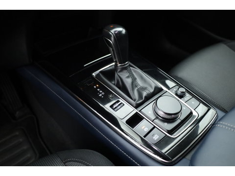 Mazda CX-30 2.0 e-SkyActiv-G M Hybrid Comfort | Rijklaar! | Adapt. Cruise | HUD | Bose | 360cam | Stoel- stuurverw. | Trekhaak | Apple CarPlay