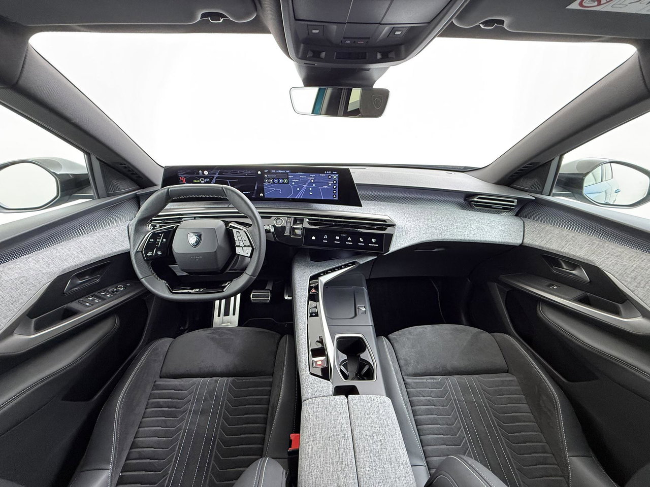 Peugeot e-3008