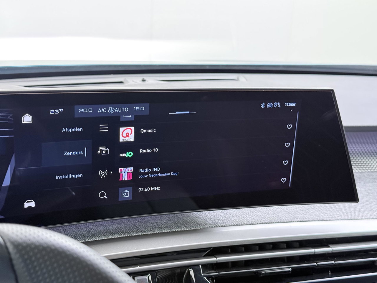 Peugeot e-3008