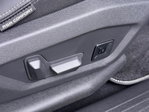 Peugeot e-3008