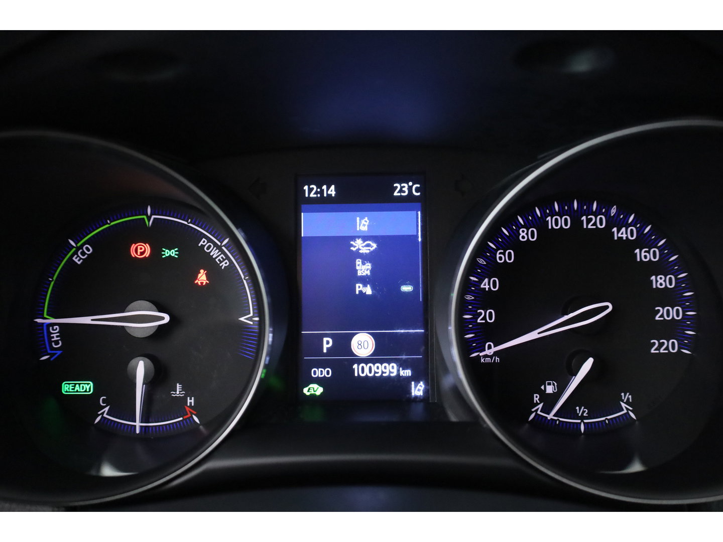 Toyota C-HR 1.8 Hybrid Executive | Rijklaar! | Cruise Contr. | Trekhaak | Camera | Keyless | Stoel- Stuurverw. | Apple CarPlay