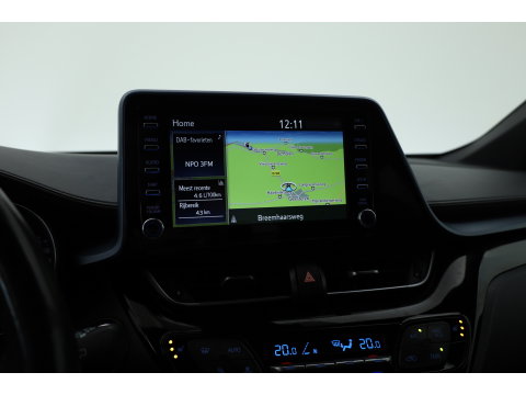 Toyota C-HR 1.8 Hybrid Executive | Rijklaar! | Cruise Contr. | Trekhaak | Camera | Keyless | Stoel- Stuurverw. | Apple CarPlay