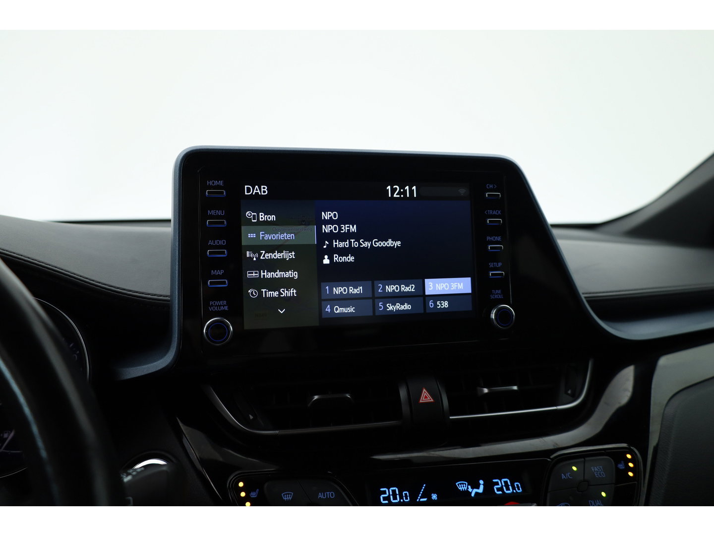 Toyota C-HR 1.8 Hybrid Executive | Rijklaar! | Cruise Contr. | Trekhaak | Camera | Keyless | Stoel- Stuurverw. | Apple CarPlay