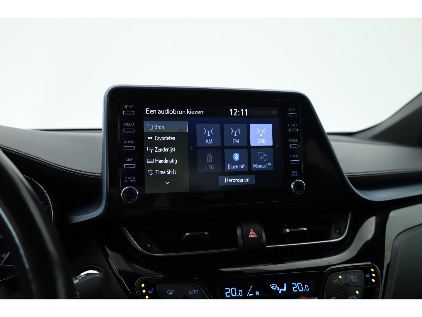 Toyota C-HR 1.8 Hybrid Executive | Rijklaar! | Cruise Contr. | Trekhaak | Camera | Keyless | Stoel- Stuurverw. | Apple CarPlay