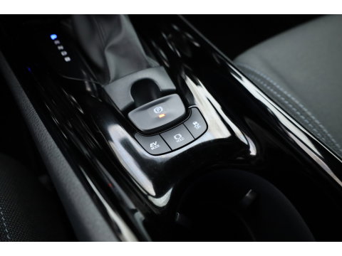 Toyota C-HR 1.8 Hybrid Executive | Rijklaar! | Cruise Contr. | Trekhaak | Camera | Keyless | Stoel- Stuurverw. | Apple CarPlay