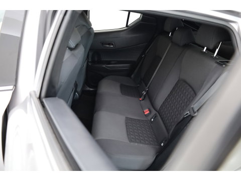 Toyota C-HR 1.8 Hybrid Executive | Rijklaar! | Cruise Contr. | Trekhaak | Camera | Keyless | Stoel- Stuurverw. | Apple CarPlay
