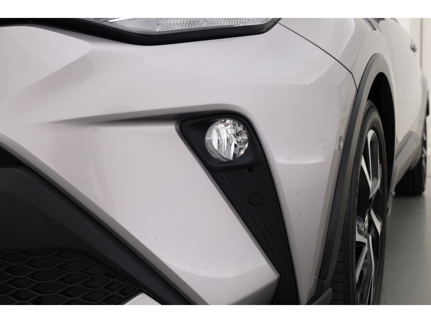 Toyota C-HR 1.8 Hybrid Executive | Rijklaar! | Cruise Contr. | Trekhaak | Camera | Keyless | Stoel- Stuurverw. | Apple CarPlay