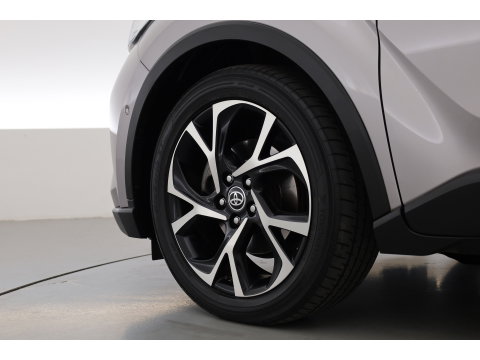 Toyota C-HR 1.8 Hybrid Executive | Rijklaar! | Cruise Contr. | Trekhaak | Camera | Keyless | Stoel- Stuurverw. | Apple CarPlay