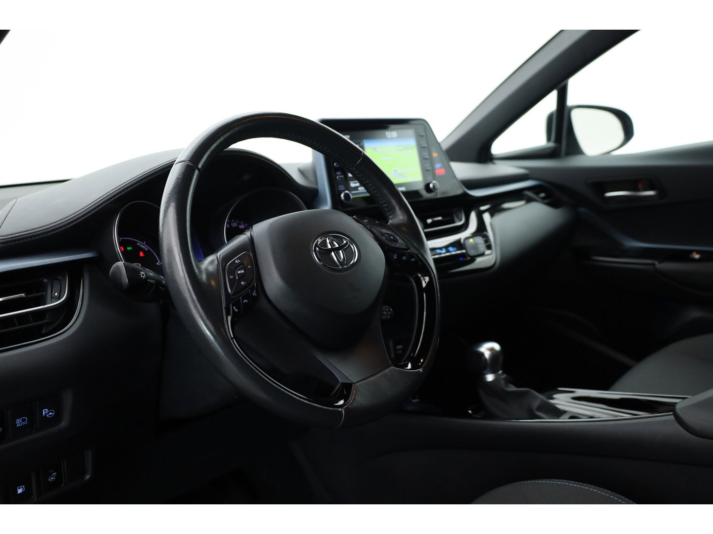 Toyota C-HR 1.8 Hybrid Executive | Rijklaar! | Cruise Contr. | Trekhaak | Camera | Keyless | Stoel- Stuurverw. | Apple CarPlay