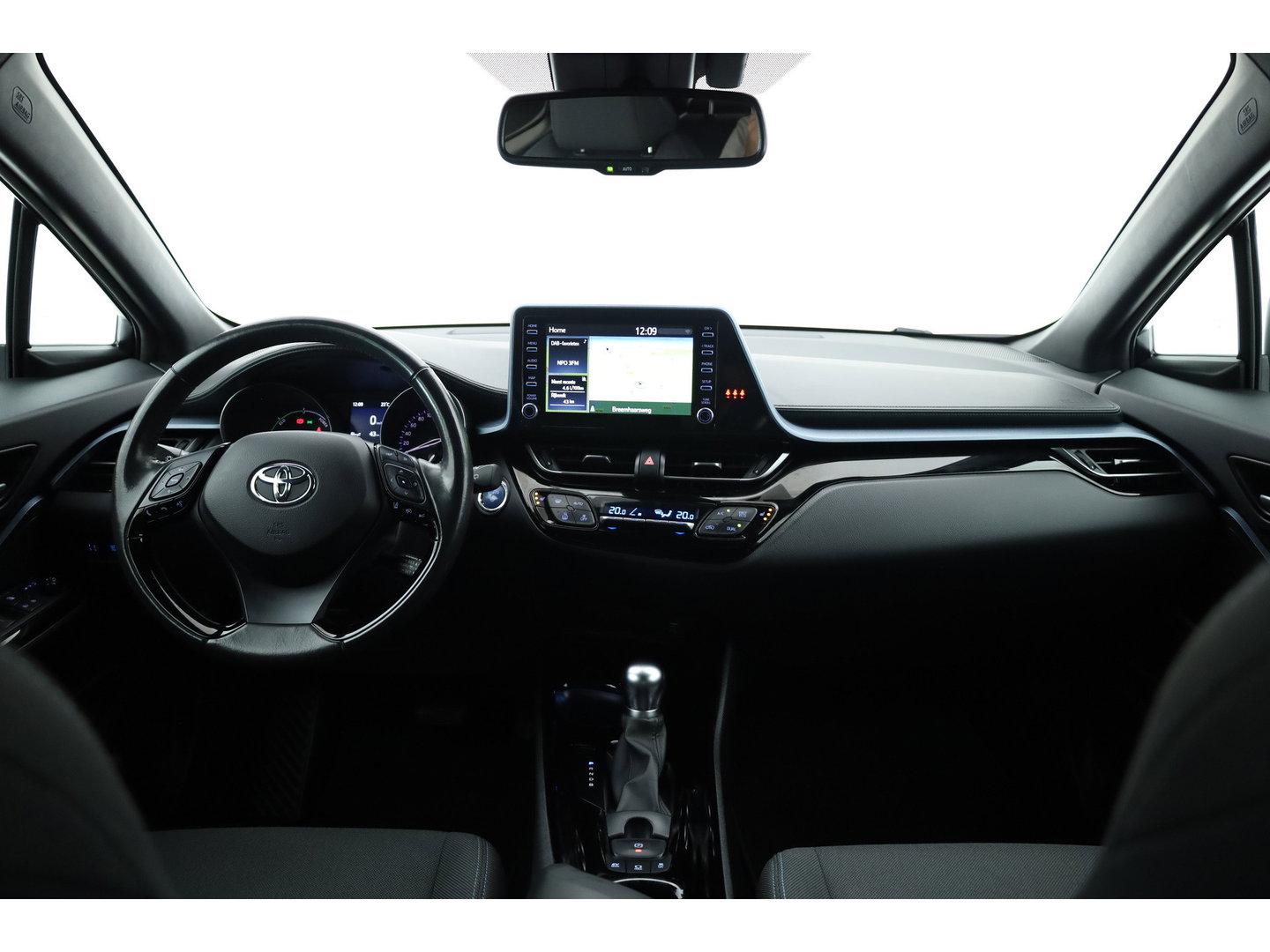 Toyota C-HR 1.8 Hybrid Executive | Rijklaar! | Cruise Contr. | Trekhaak | Camera | Keyless | Stoel- Stuurverw. | Apple CarPlay