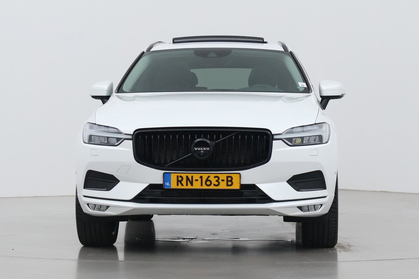 Volvo XC60 2.0 T5 Inscription | Luchtvering | Panoramadak | 360° Camera | BLIS | Standkachel | Stoel+Stuurverwarming | ACC