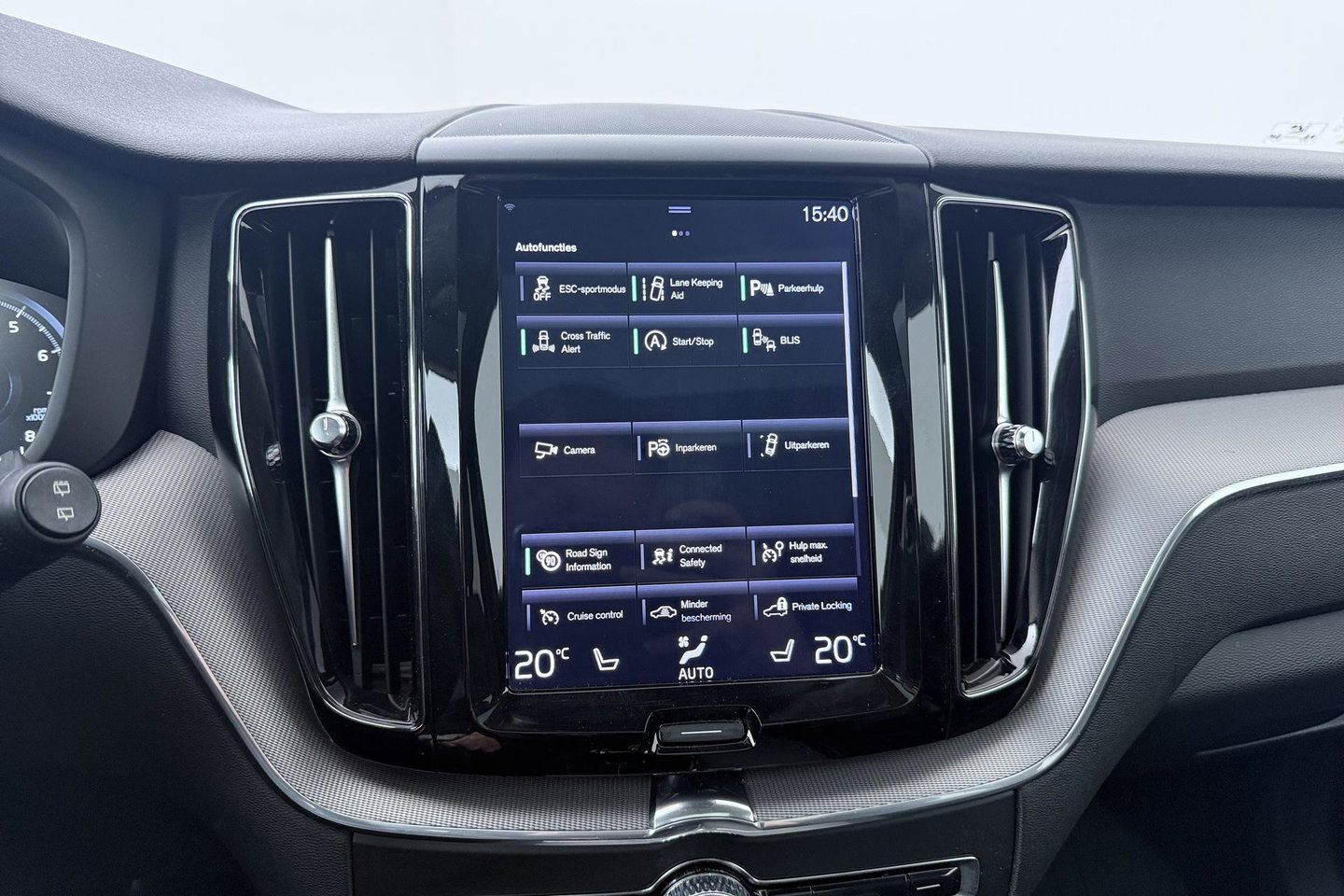 Volvo XC60 2.0 T5 Inscription | Luchtvering | Panoramadak | 360° Camera | BLIS | Standkachel | Stoel+Stuurverwarming | ACC