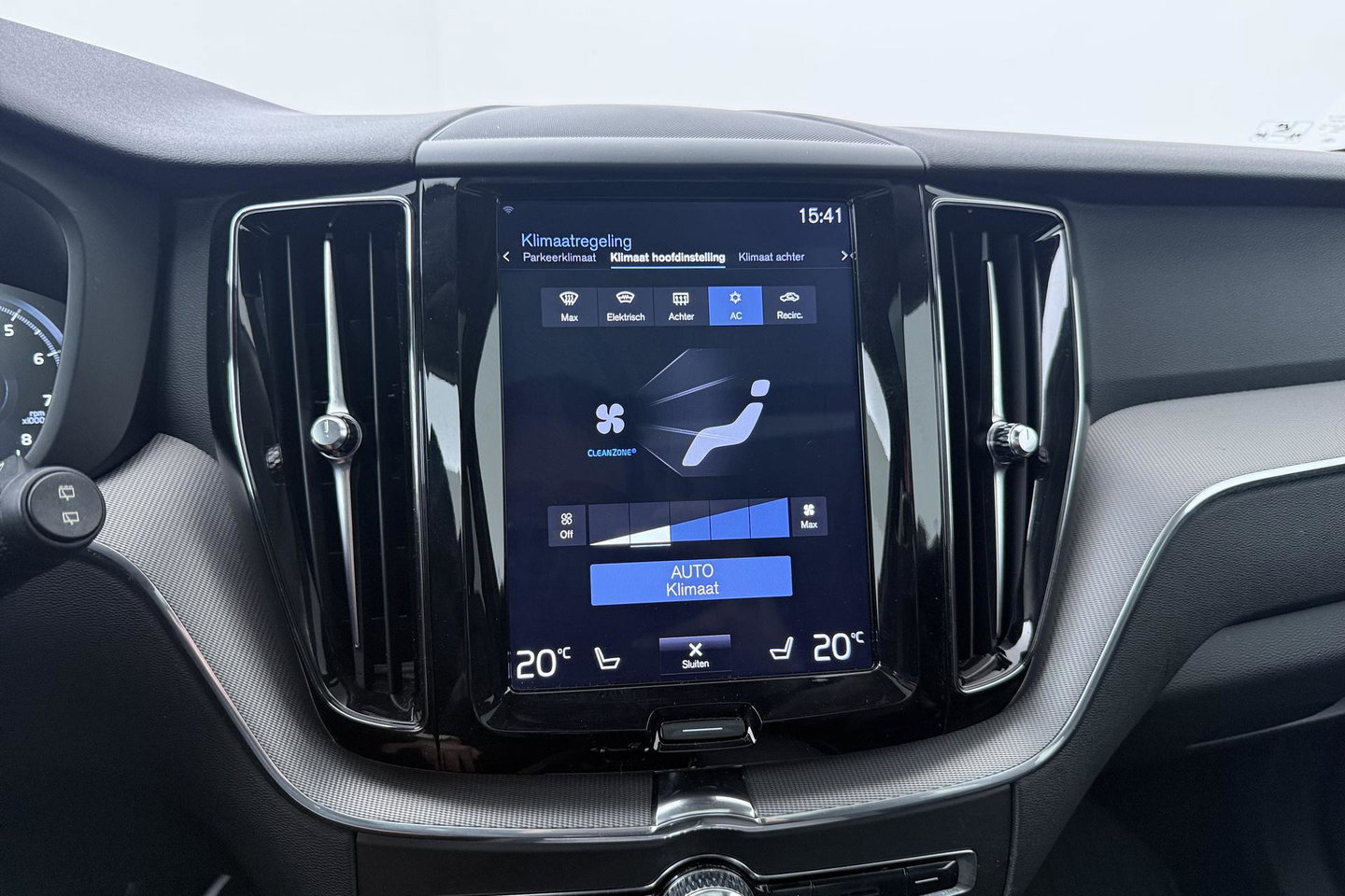 Volvo XC60 2.0 T5 Inscription | Luchtvering | Panoramadak | 360° Camera | BLIS | Standkachel | Stoel+Stuurverwarming | ACC