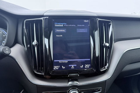 Volvo XC60 2.0 T5 Inscription | Luchtvering | Panoramadak | 360° Camera | BLIS | Standkachel | Stoel+Stuurverwarming | ACC