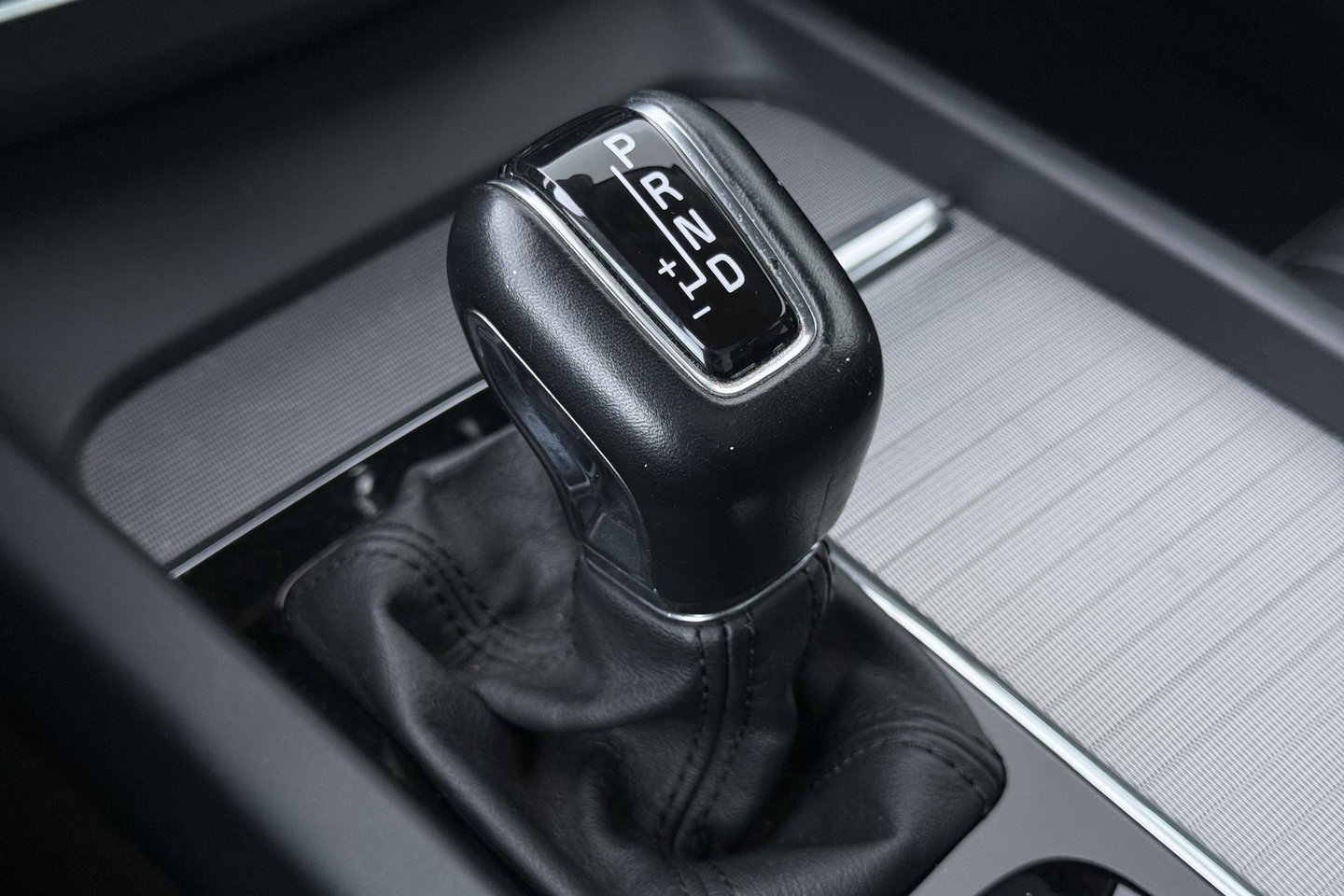 Volvo XC60 2.0 T5 Inscription | Luchtvering | Panoramadak | 360° Camera | BLIS | Standkachel | Stoel+Stuurverwarming | ACC