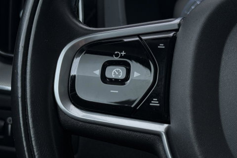 Volvo XC60 2.0 T5 Inscription | Luchtvering | Panoramadak | 360° Camera | BLIS | Standkachel | Stoel+Stuurverwarming | ACC