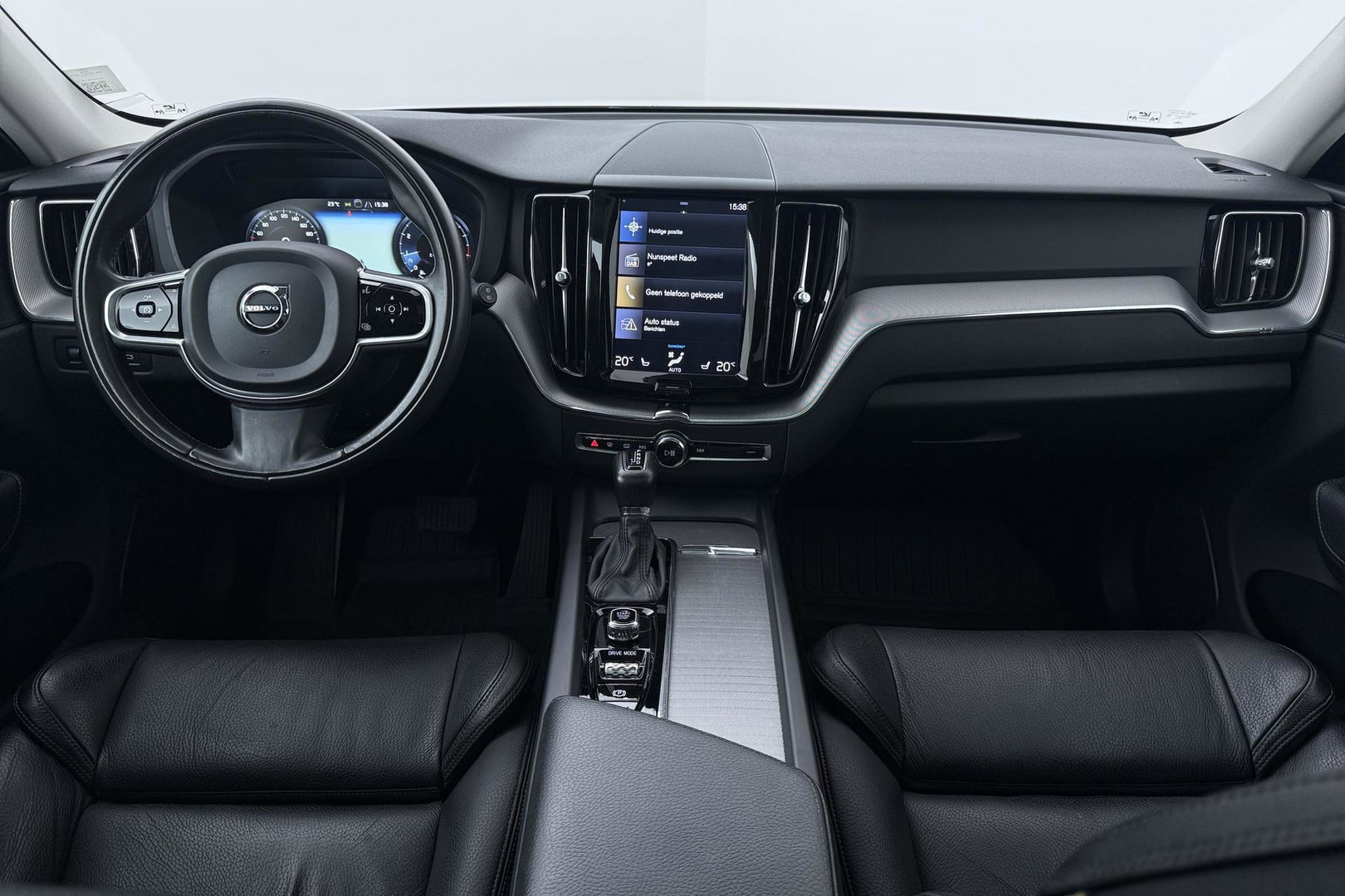 Volvo XC60 2.0 T5 Inscription | Luchtvering | Panoramadak | 360° Camera | BLIS | Standkachel | Stoel+Stuurverwarming | ACC
