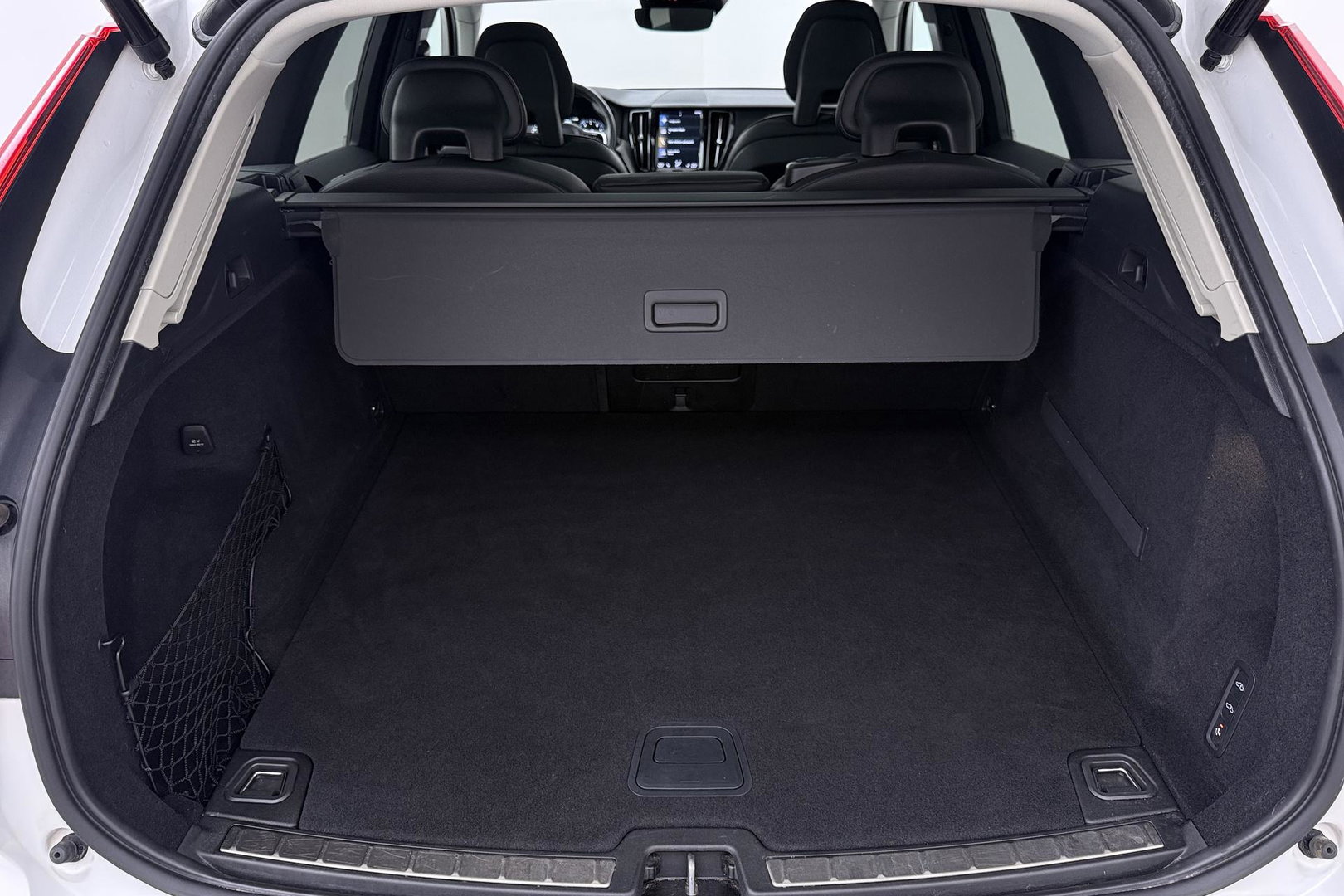Volvo XC60 2.0 T5 Inscription | Luchtvering | Panoramadak | 360° Camera | BLIS | Standkachel | Stoel+Stuurverwarming | ACC