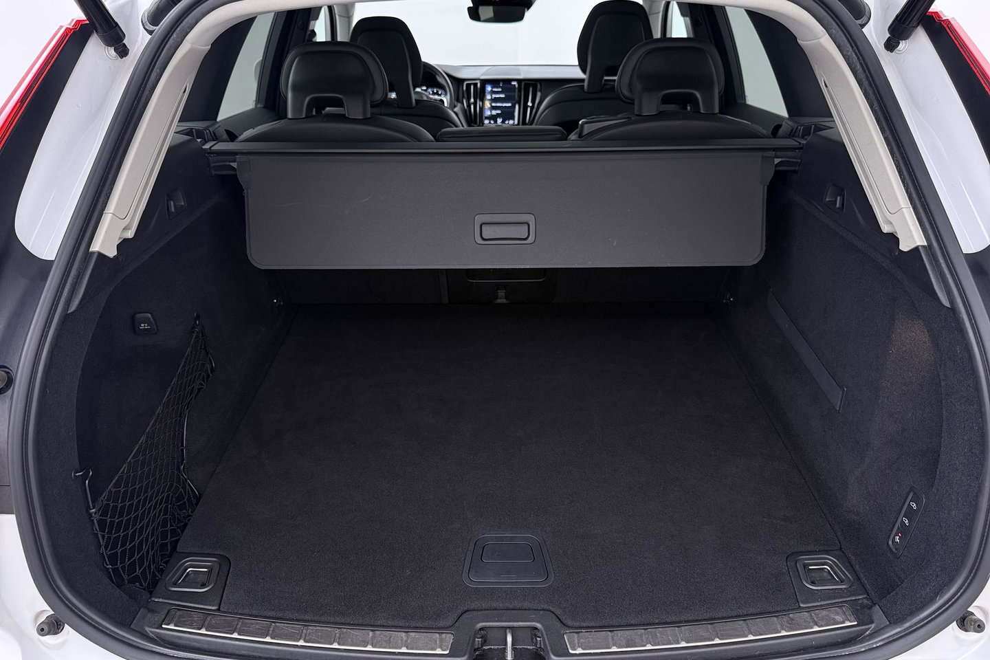 Volvo XC60 2.0 T5 Inscription | Luchtvering | Panoramadak | 360° Camera | BLIS | Standkachel | Stoel+Stuurverwarming | ACC