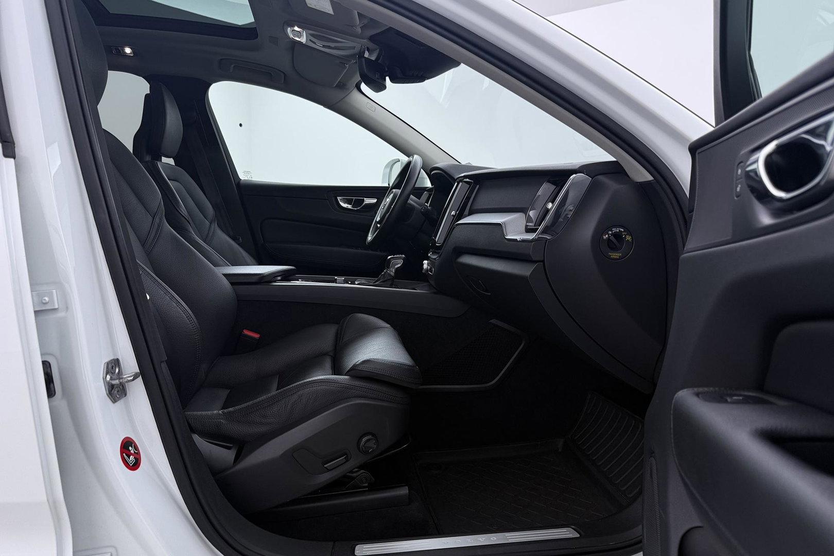 Volvo XC60 2.0 T5 Inscription | Luchtvering | Panoramadak | 360° Camera | BLIS | Standkachel | Stoel+Stuurverwarming | ACC