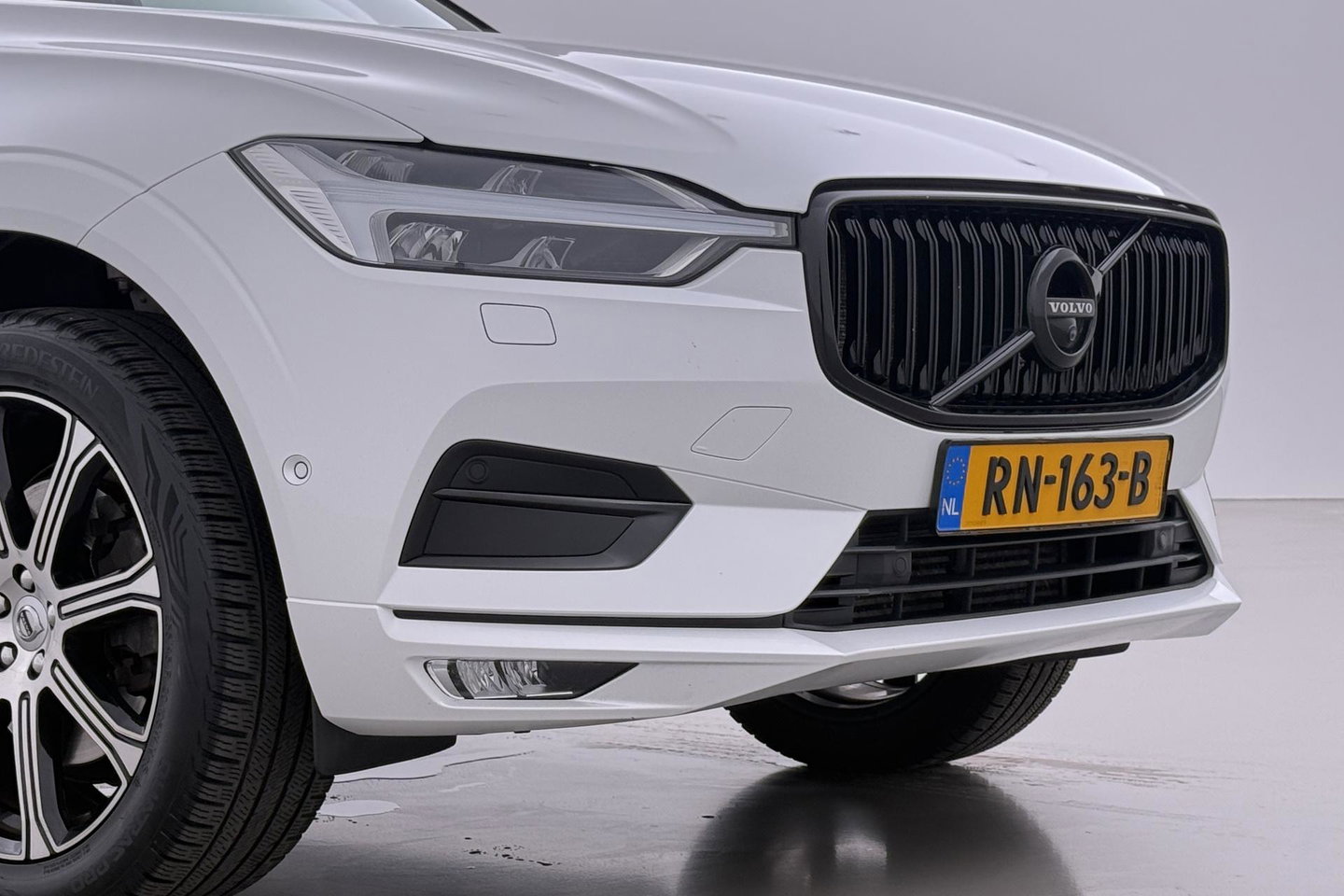 Volvo XC60 2.0 T5 Inscription | Luchtvering | Panoramadak | 360° Camera | BLIS | Standkachel | Stoel+Stuurverwarming | ACC