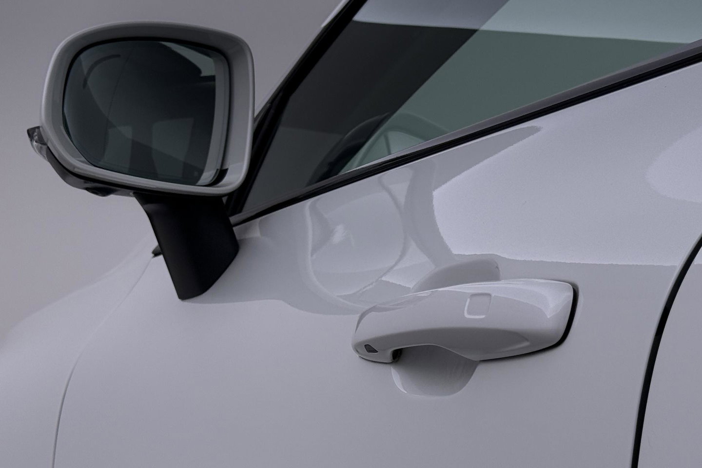 Volvo XC60 2.0 T5 Inscription | Luchtvering | Panoramadak | 360° Camera | BLIS | Standkachel | Stoel+Stuurverwarming | ACC