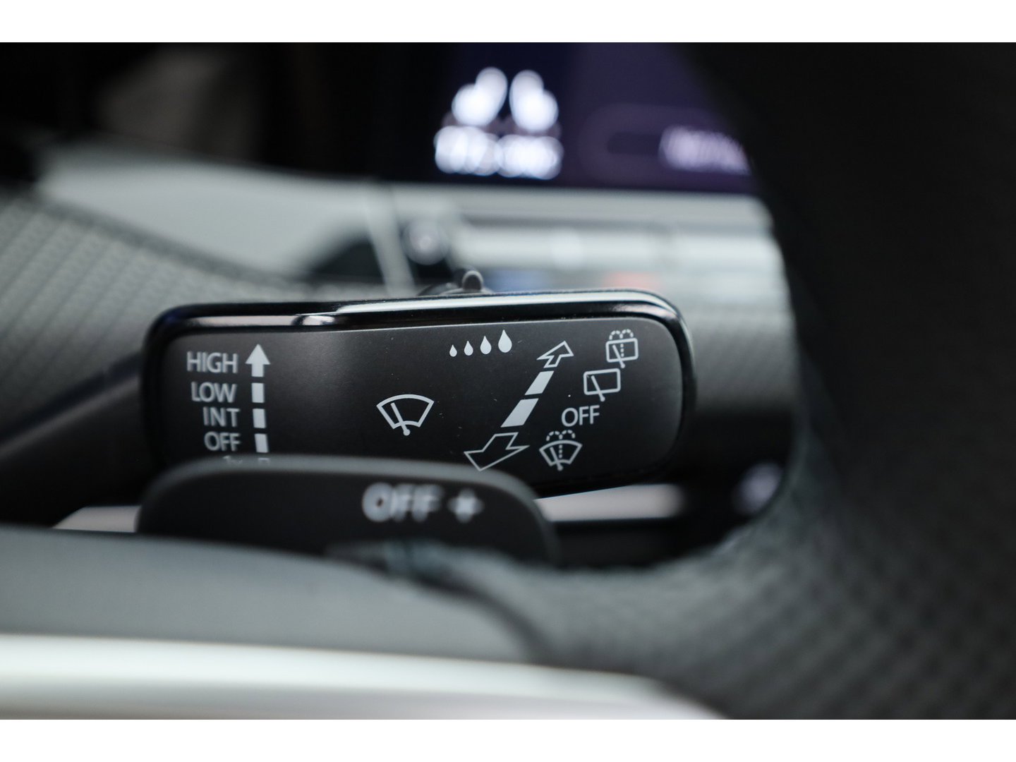 Volkswagen Golf 1.5 eTSI R-Line DSG | Pano | Adapt. Cruise | IQ. Light | CarPlay | Navi | Camera | Stoel-Stuurverw.