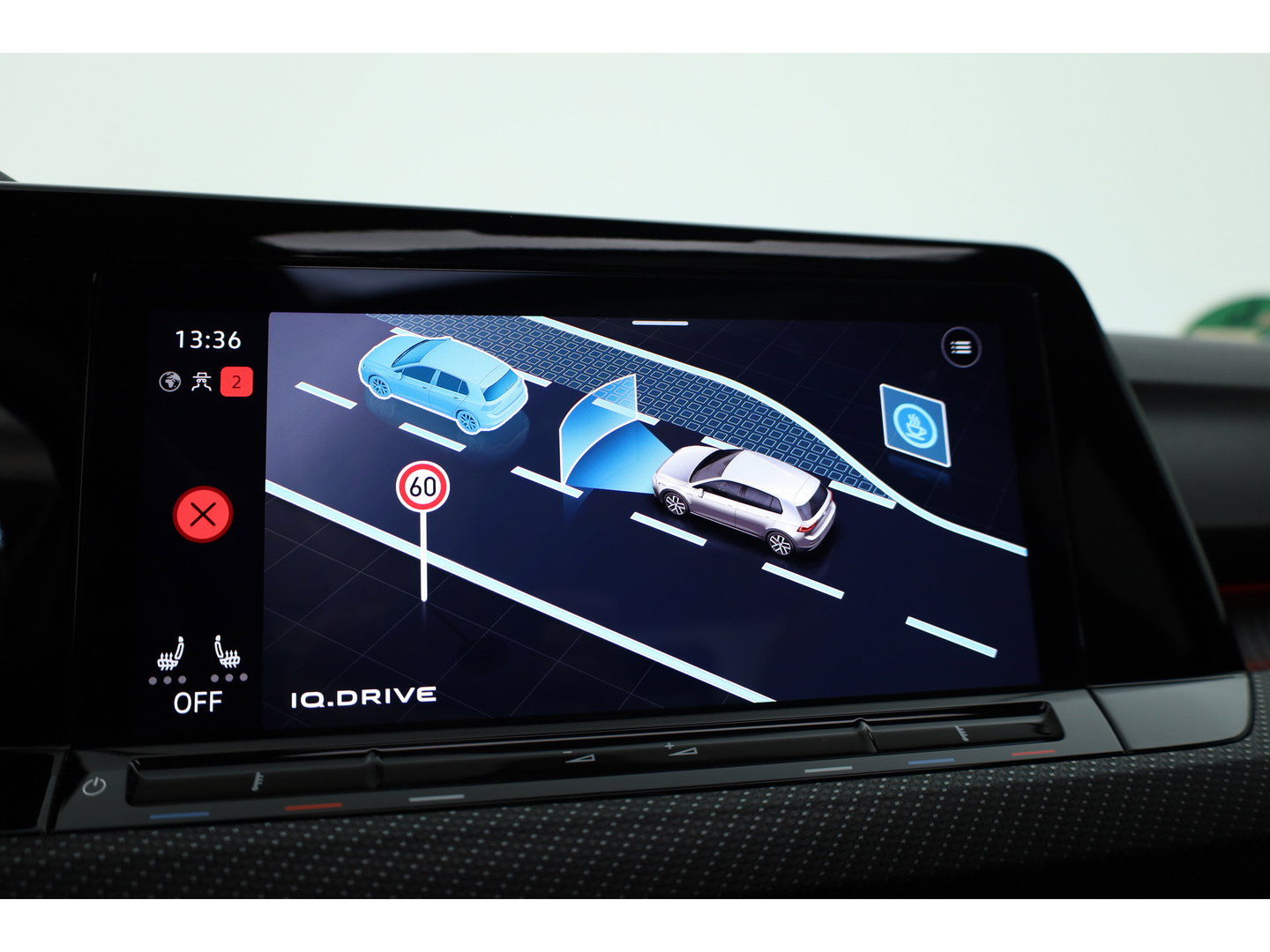 Volkswagen Golf 1.5 eTSI R-Line DSG | Pano | Adapt. Cruise | IQ. Light | CarPlay | Navi | Camera | Stoel-Stuurverw.
