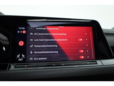 Volkswagen Golf 1.5 eTSI R-Line DSG | Pano | Adapt. Cruise | IQ. Light | CarPlay | Navi | Camera | Stoel-Stuurverw.