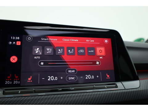 Volkswagen Golf 1.5 eTSI R-Line DSG | Pano | Adapt. Cruise | IQ. Light | CarPlay | Navi | Camera | Stoel-Stuurverw.