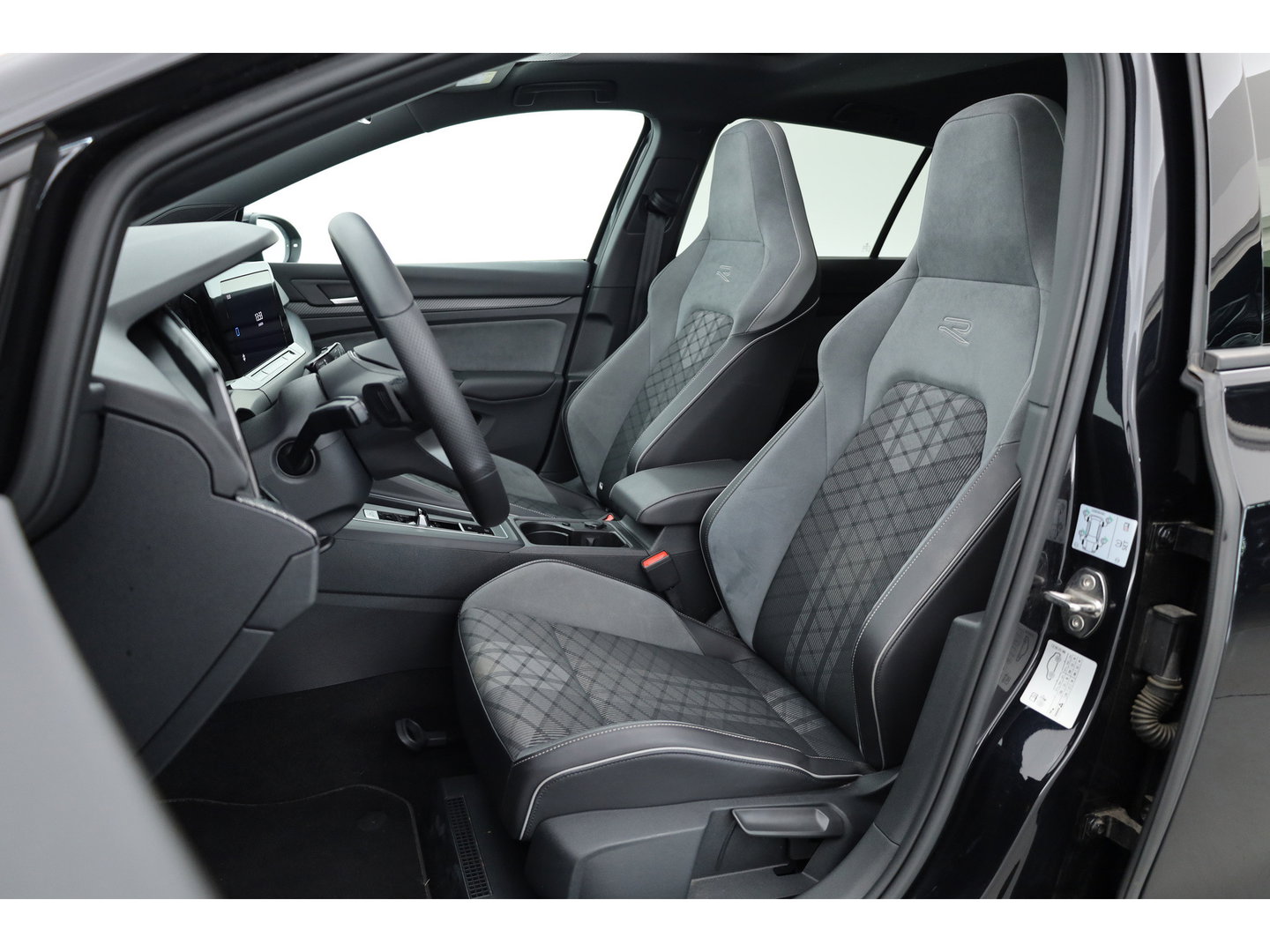 Volkswagen Golf 1.5 eTSI R-Line DSG | Pano | Adapt. Cruise | IQ. Light | CarPlay | Navi | Camera | Stoel-Stuurverw.