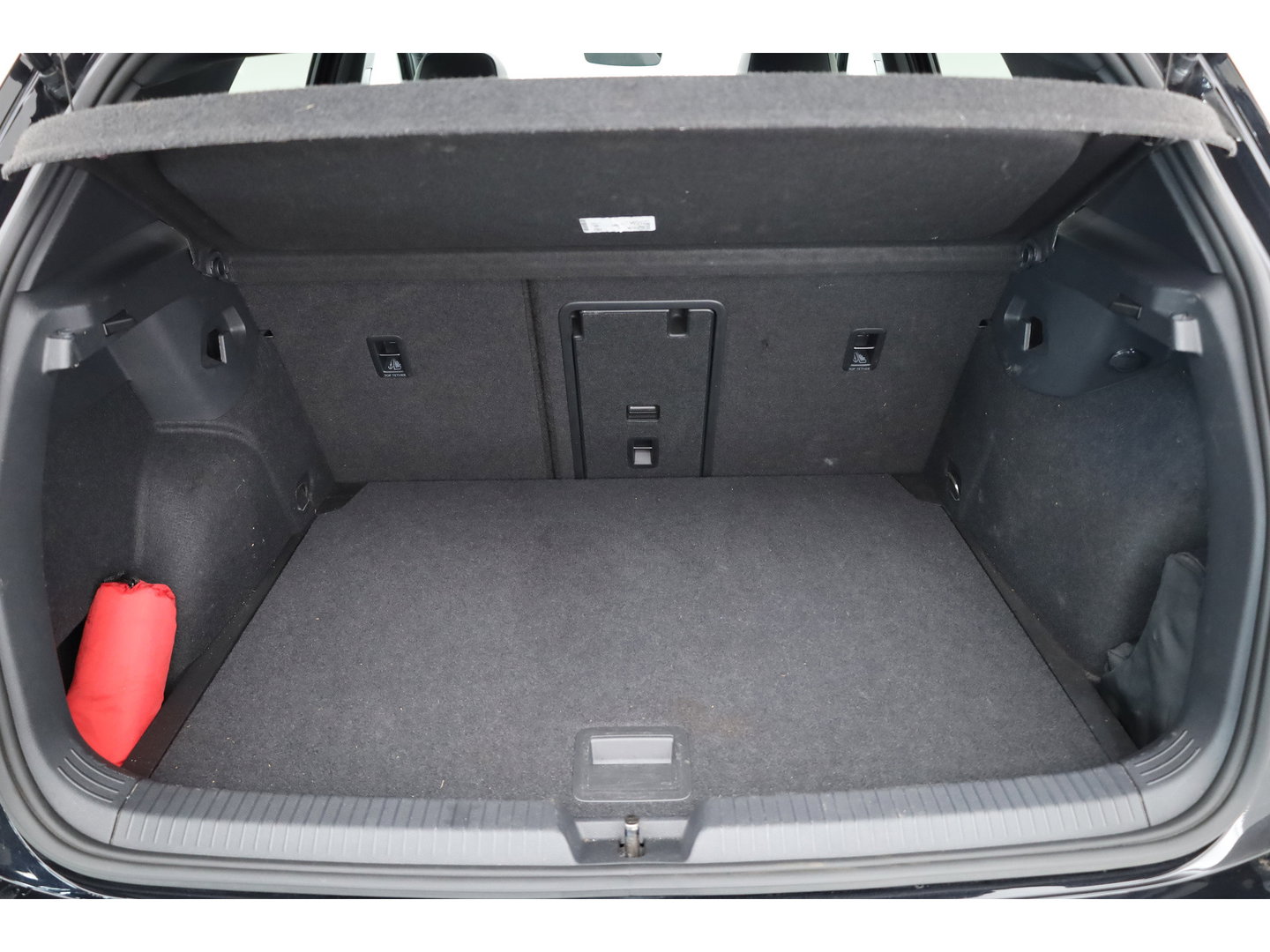 Volkswagen Golf 1.5 eTSI R-Line DSG | Pano | Adapt. Cruise | IQ. Light | CarPlay | Navi | Camera | Stoel-Stuurverw.