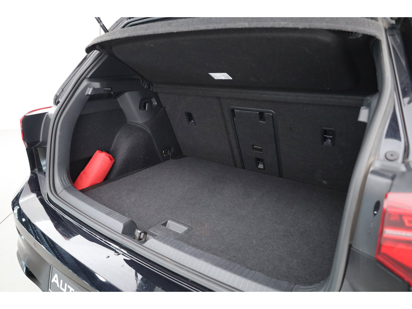 Volkswagen Golf 1.5 eTSI R-Line DSG | Pano | Adapt. Cruise | IQ. Light | CarPlay | Navi | Camera | Stoel-Stuurverw.