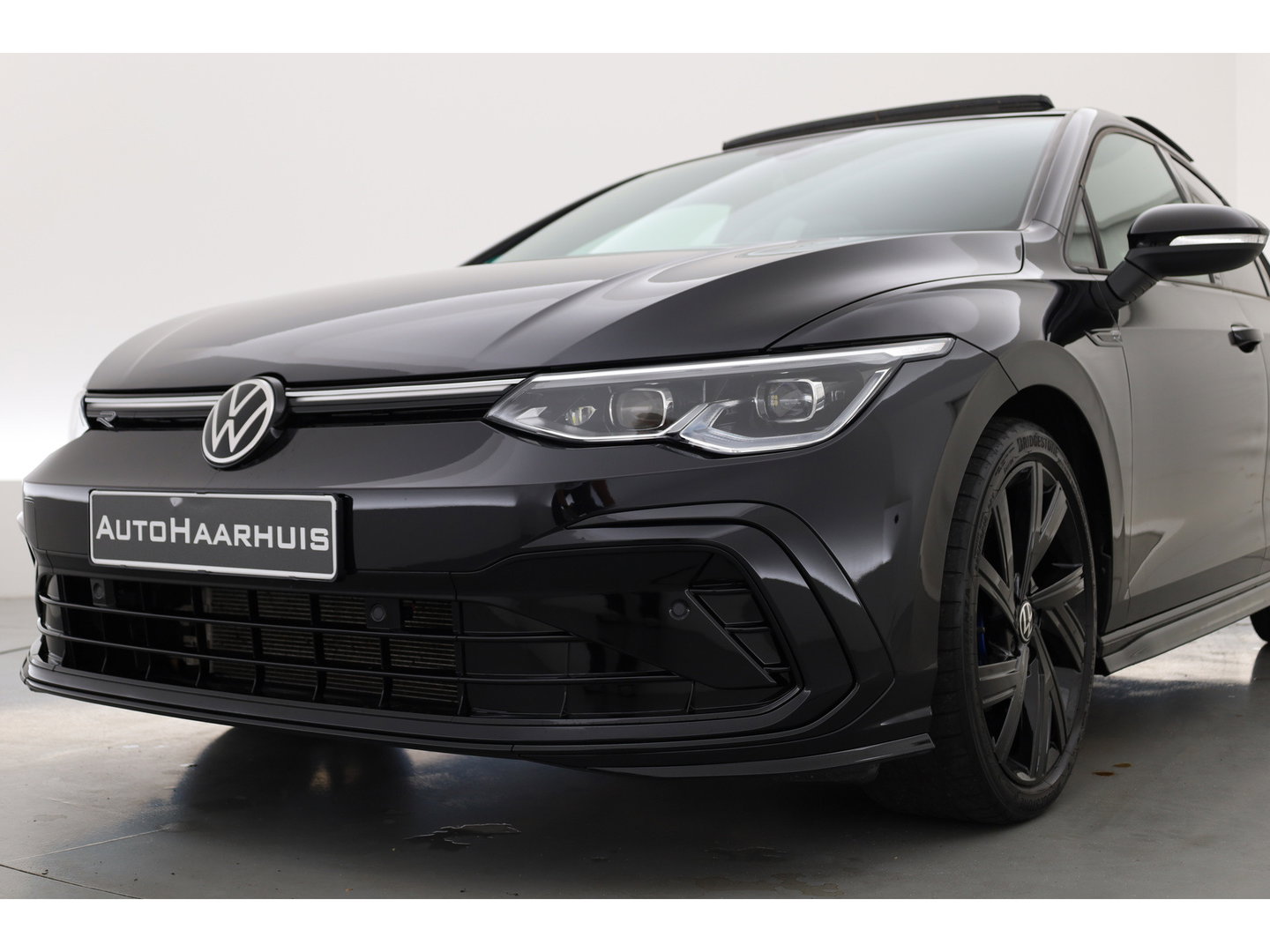 Volkswagen Golf 1.5 eTSI R-Line DSG | Pano | Adapt. Cruise | IQ. Light | CarPlay | Navi | Camera | Stoel-Stuurverw.