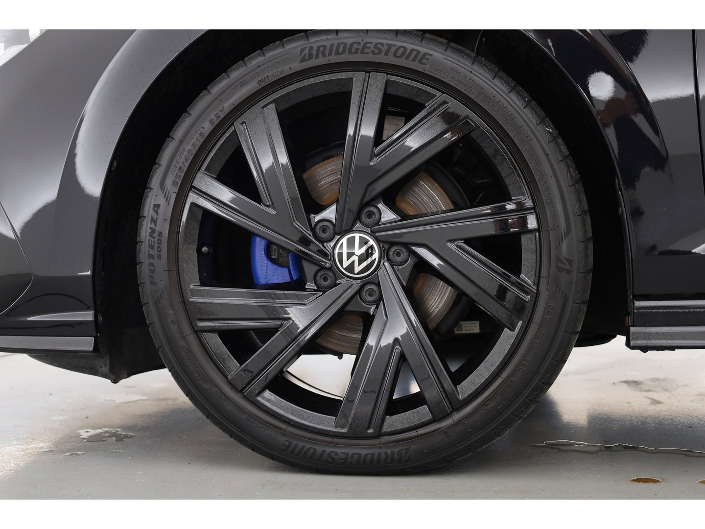 Volkswagen Golf 1.5 eTSI R-Line DSG | Pano | Adapt. Cruise | IQ. Light | CarPlay | Navi | Camera | Stoel-Stuurverw.