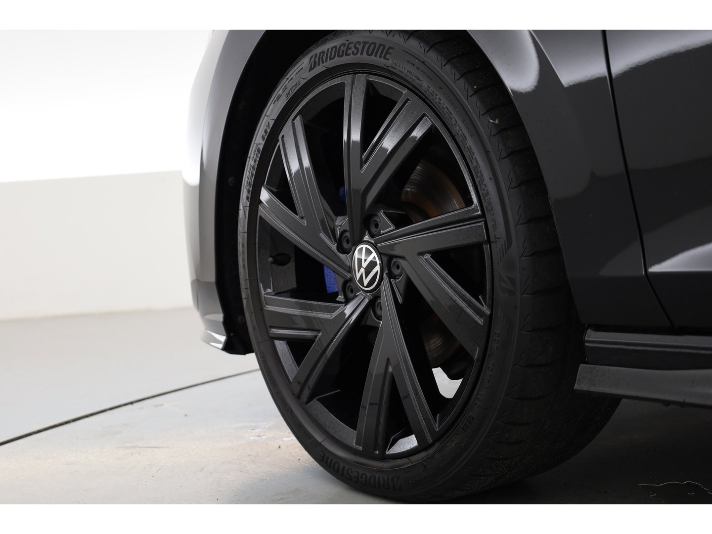 Volkswagen Golf 1.5 eTSI R-Line DSG | Pano | Adapt. Cruise | IQ. Light | CarPlay | Navi | Camera | Stoel-Stuurverw.