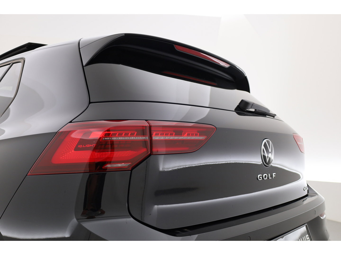 Volkswagen Golf 1.5 eTSI R-Line DSG | Pano | Adapt. Cruise | IQ. Light | CarPlay | Navi | Camera | Stoel-Stuurverw.