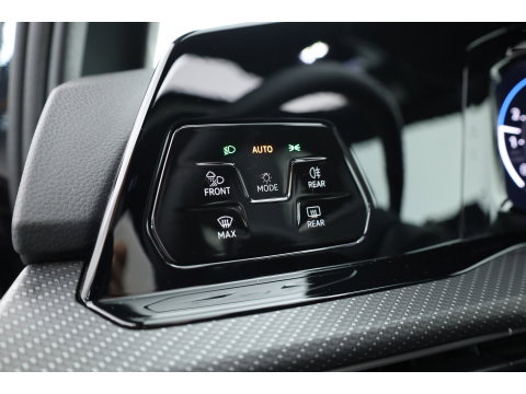 Volkswagen Golf 1.5 eTSI R-Line DSG | Pano | Adapt. Cruise | IQ. Light | CarPlay | Navi | Camera | Stoel-Stuurverw.