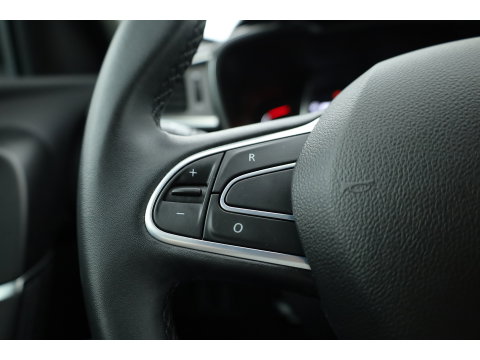 Renault Kadjar 1.3 TCe Equilibre | Cruise Control | Camera | Keyless | Navi | Apple CarPlay | PDC V+A | 17''