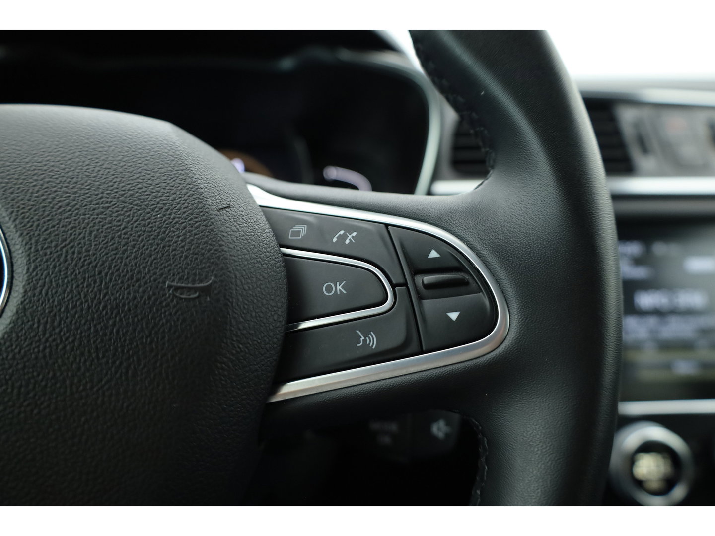 Renault Kadjar 1.3 TCe Equilibre | Cruise Control | Camera | Keyless | Navi | Apple CarPlay | PDC V+A | 17''