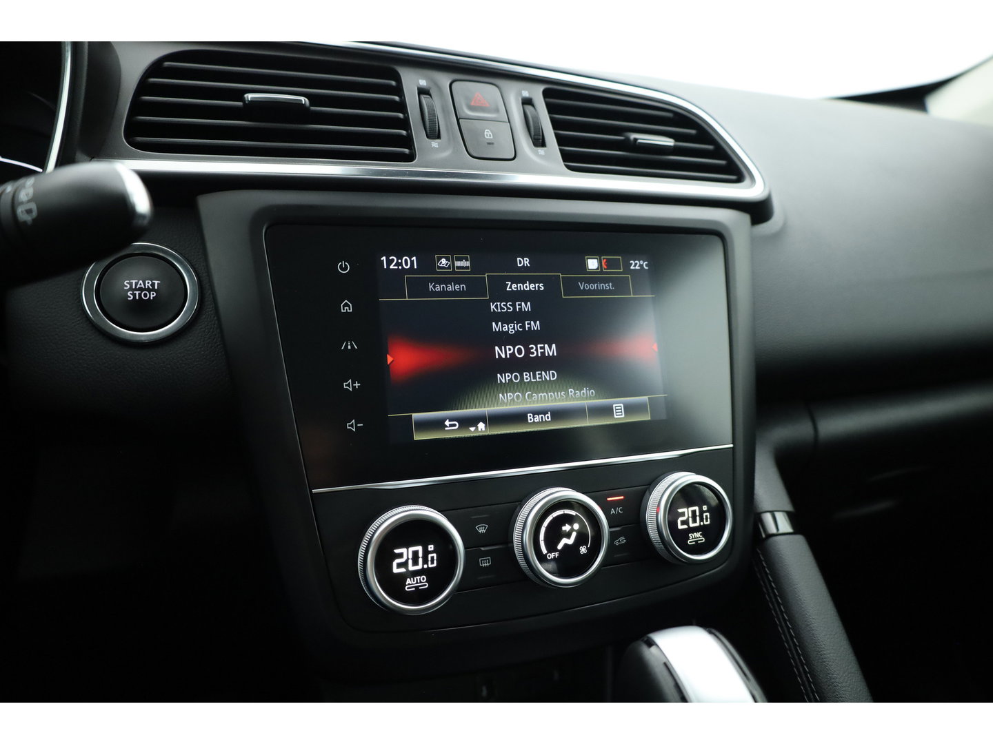 Renault Kadjar 1.3 TCe Equilibre | Cruise Control | Camera | Keyless | Navi | Apple CarPlay | PDC V+A | 17''