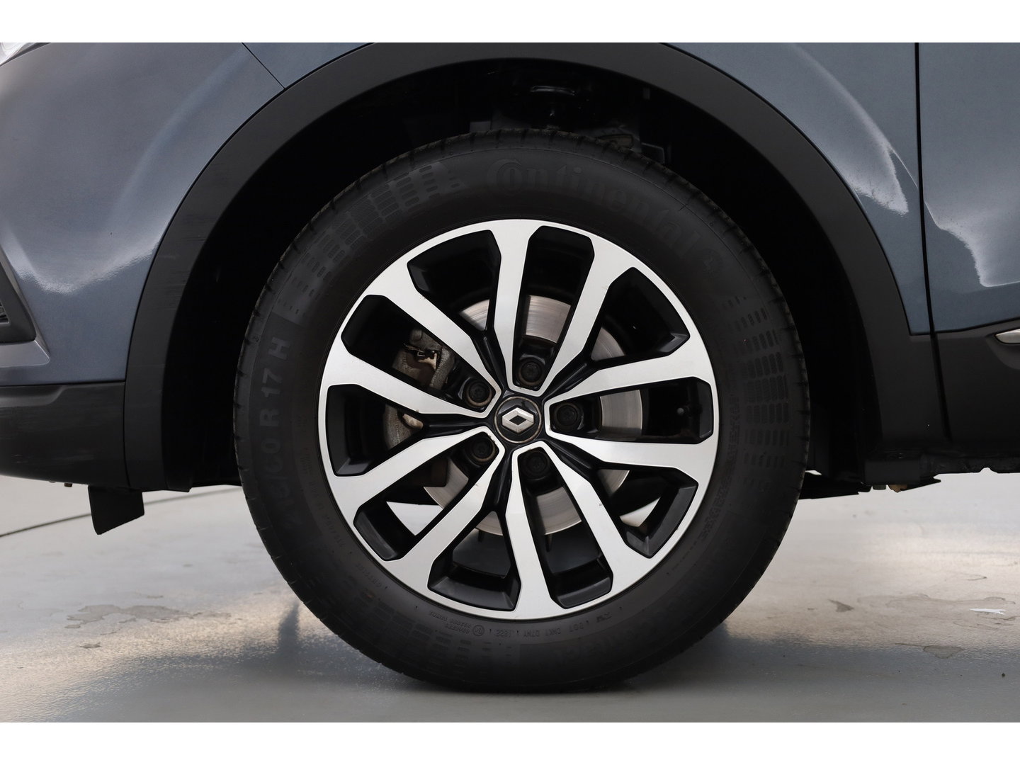 Renault Kadjar 1.3 TCe Equilibre | Cruise Control | Camera | Keyless | Navi | Apple CarPlay | PDC V+A | 17''