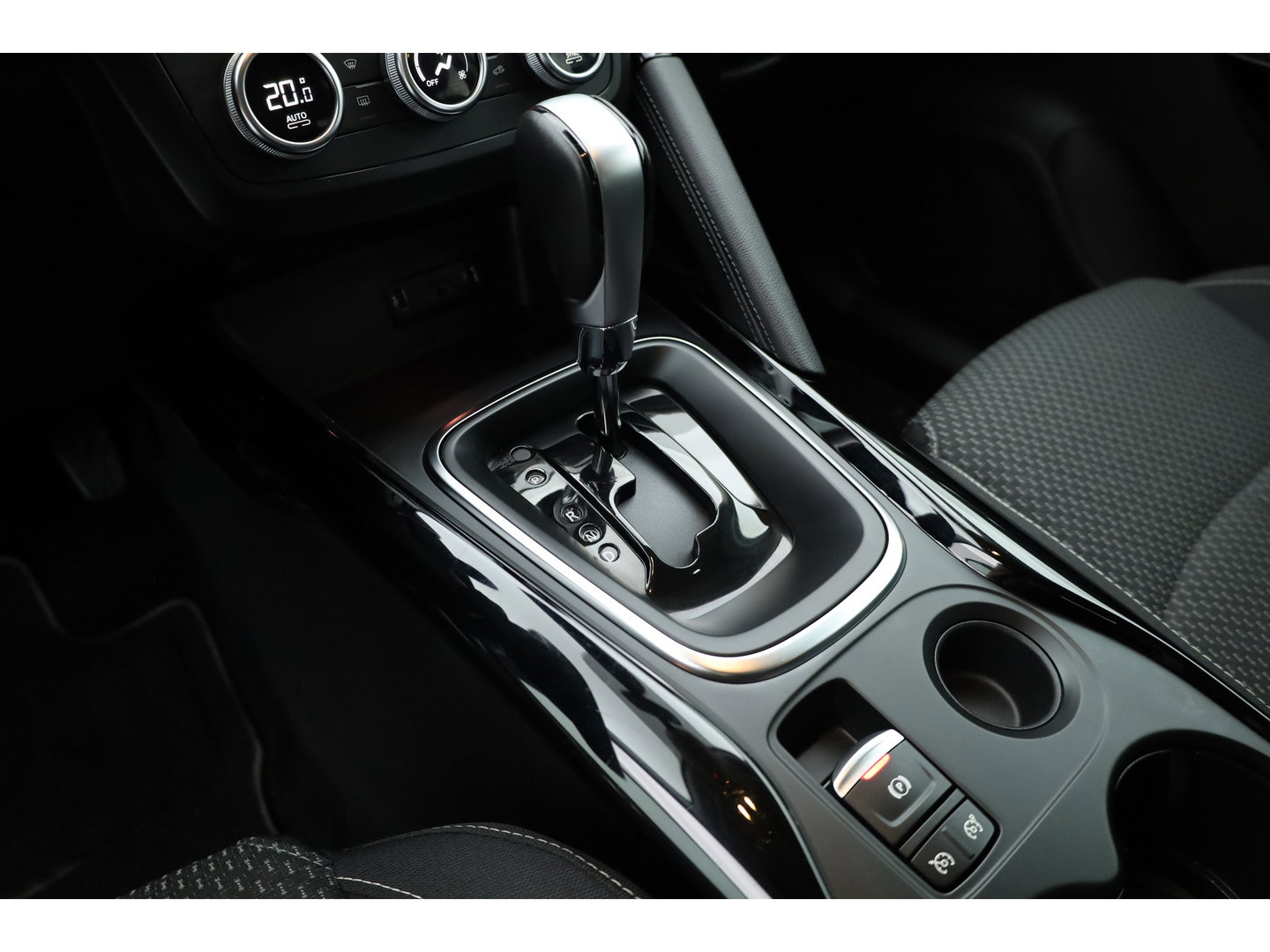 Renault Kadjar 1.3 TCe Equilibre | Cruise Control | Camera | Keyless | Navi | Apple CarPlay | PDC V+A | 17''