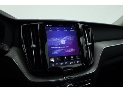Volvo XC60 2.0 T8 Plug-in hybrid AWD Plus Dark | Rijklaar! | Pano | Pilot Assist | Leder | Camera | Stoel- stuurverw. | H&K | Memory Seats
