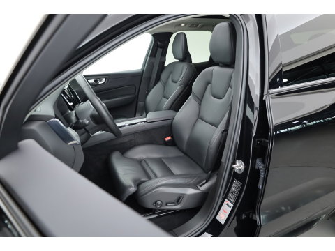 Volvo XC60 2.0 T8 Plug-in hybrid AWD Plus Dark | Rijklaar! | Pano | Pilot Assist | Leder | Camera | Stoel- stuurverw. | H&K | Memory Seats