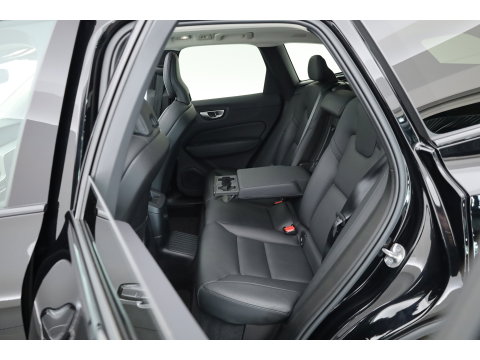 Volvo XC60 2.0 T8 Plug-in hybrid AWD Plus Dark | Rijklaar! | Pano | Pilot Assist | Leder | Camera | Stoel- stuurverw. | H&K | Memory Seats